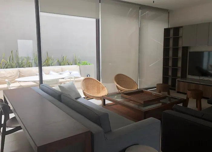 Apartahotel Luxurious In The Marina
